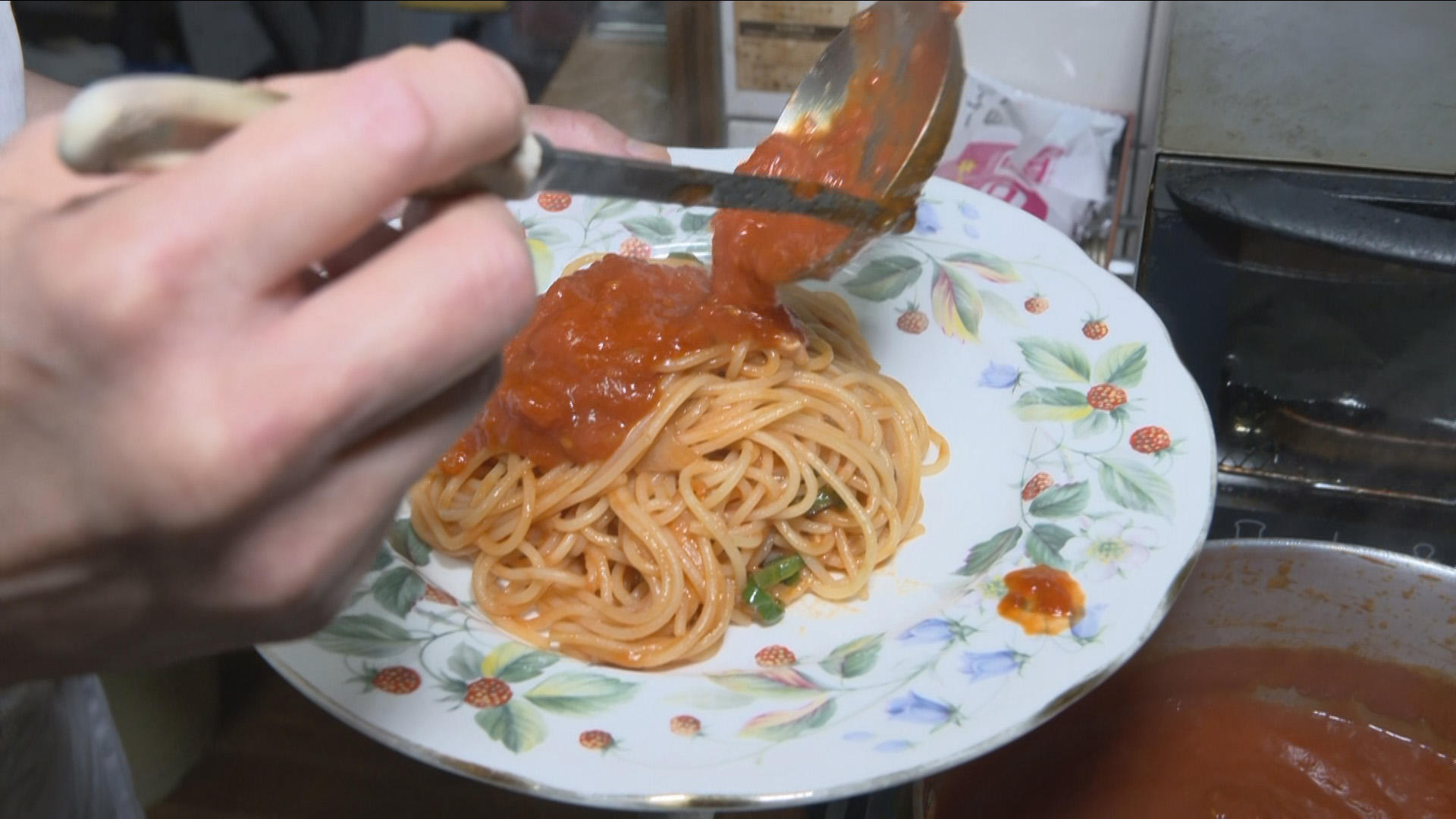 皿にソース乗せる.jpg